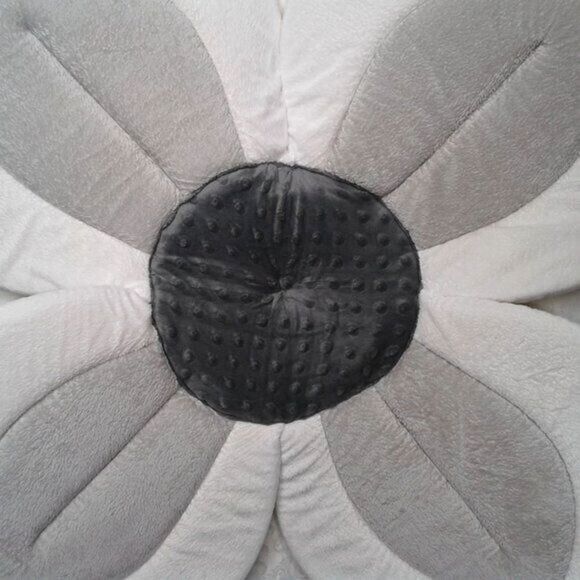 Blooming Bath Lotus Infant Baby Sink Tub Flower Seat Grey and White - Picture 2 of 6